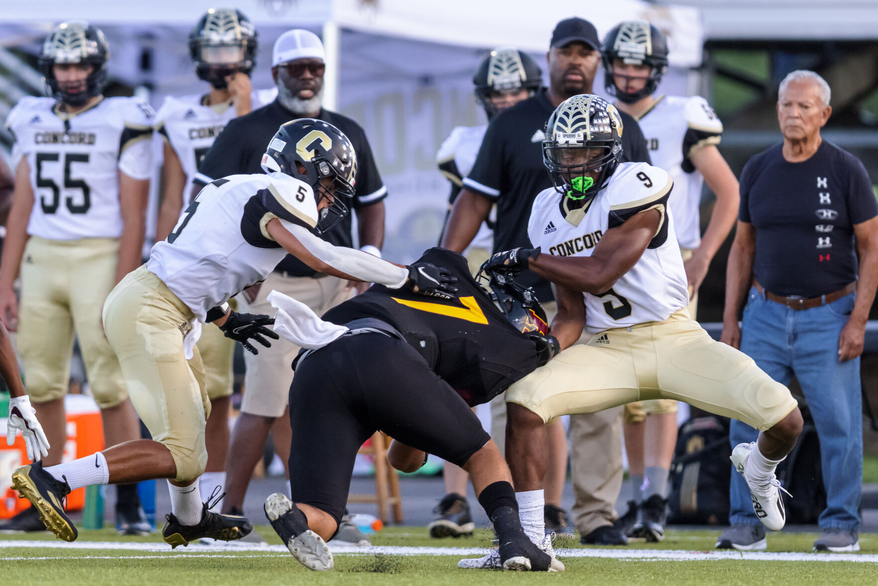 The Jay M. Robinson Bulldogs defeated the Concord Spiders 20-0 on the 2021-22 season opener on Friday night at Jay M. Robinson High School.